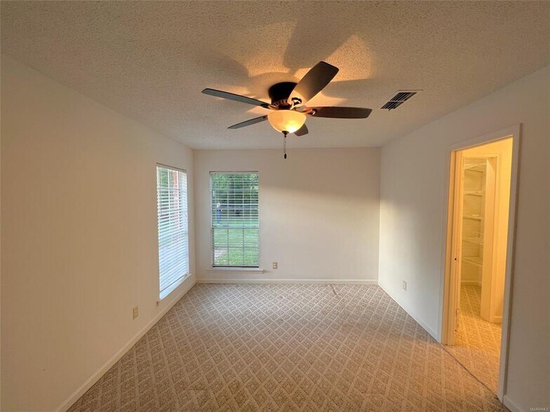 Building Photo - 5725 Bangor Ct