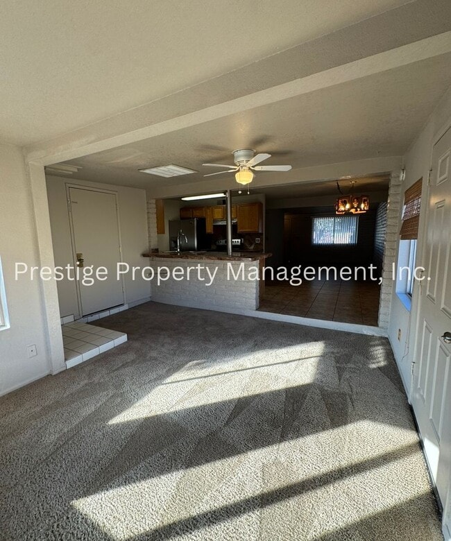 Building Photo - Check Out This 3/2 South-East Side Charmer!