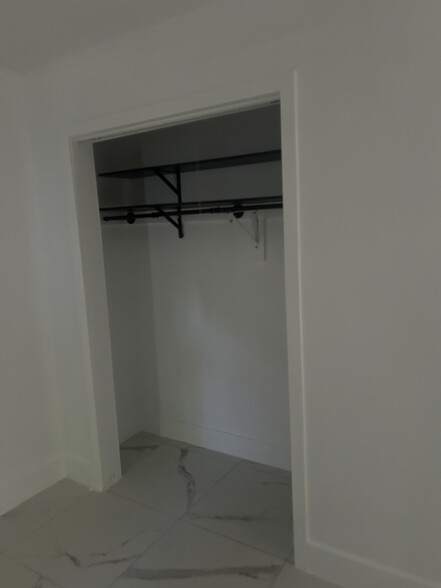 Building Photo - 154 NW 14th Way