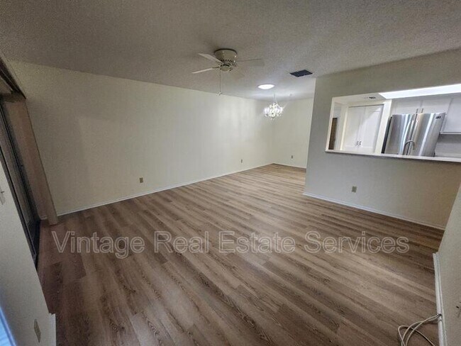 Building Photo - 2842 Highlands Blvd