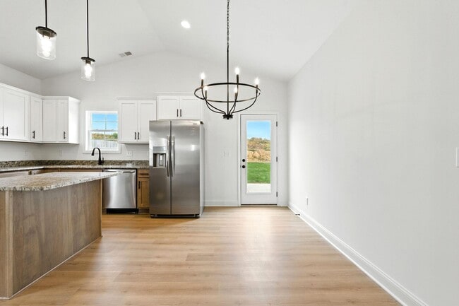 Building Photo - 1112 Mission Dr