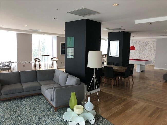 Building Photo - 133 NE 2nd Ave