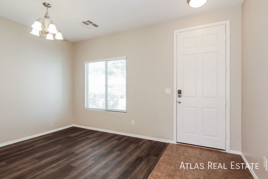 Building Photo - 1118 E Desert Springs Way