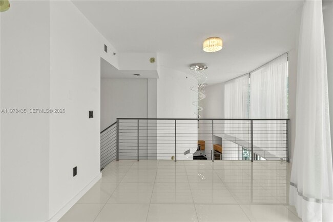 Building Photo - 350 S Miami Ave