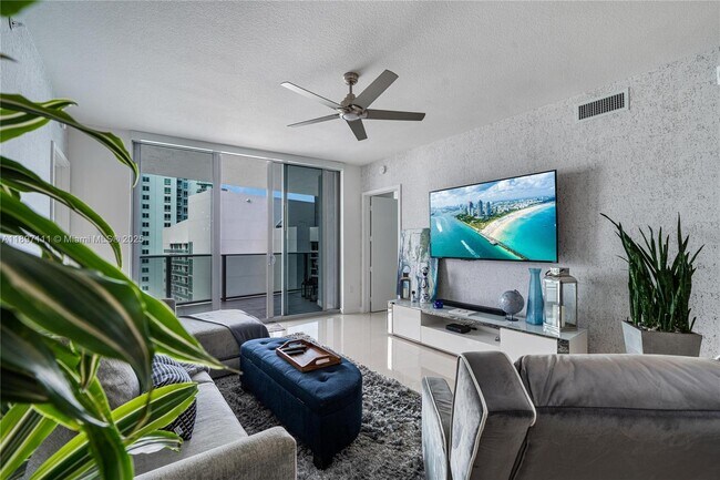 Building Photo - 488 NE 18th St