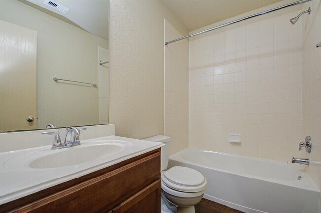 Building Photo - 3106 Cambridge Meadows Ln