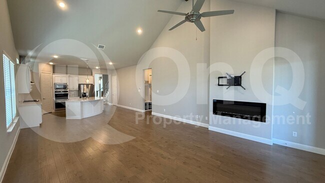 Building Photo - 3508 Covedale Blvd