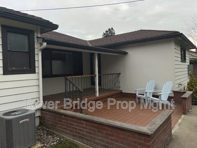 Building Photo - 5724 Callister Ave