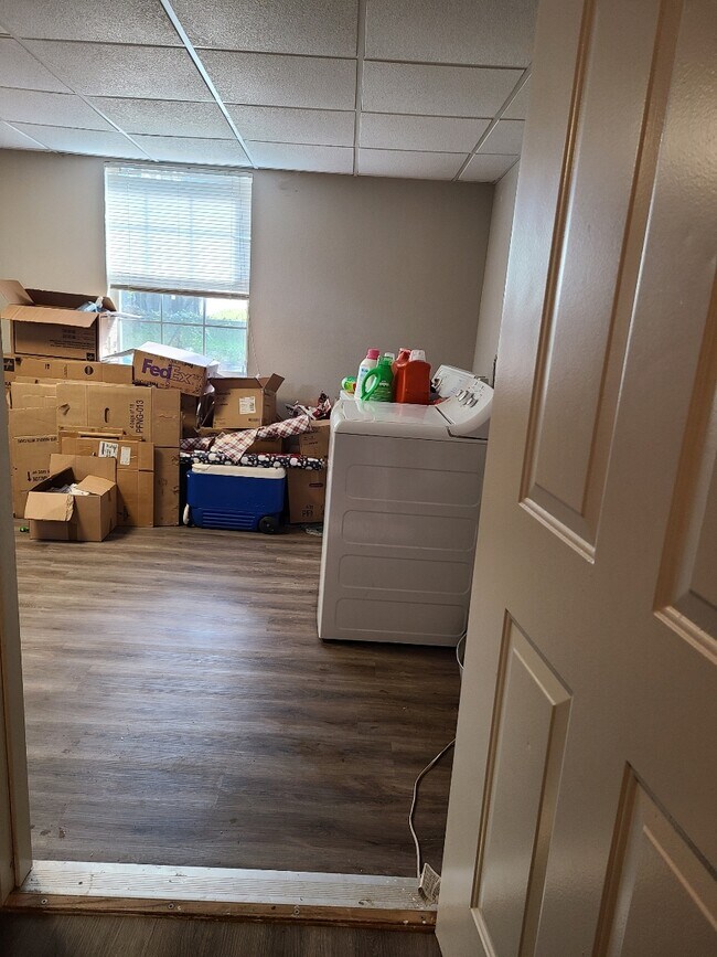 Building Photo - 2365 Cousins St