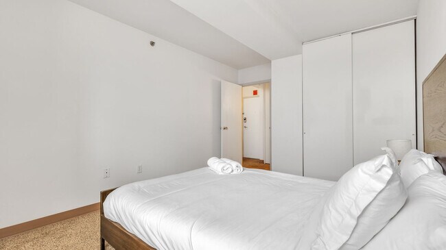 Building Photo - 301 Chestnut St