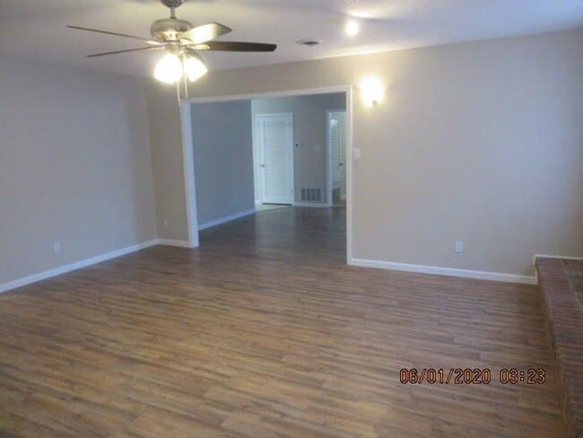 Building Photo - 3 Bedroom in Fort Walton Beach