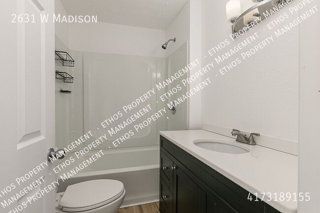 Building Photo - 2631 W Madison-