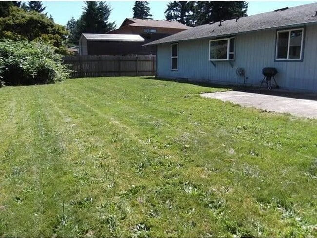 Building Photo - Recently remodeled Spanaway 3bd/1.75ba rambler available now!