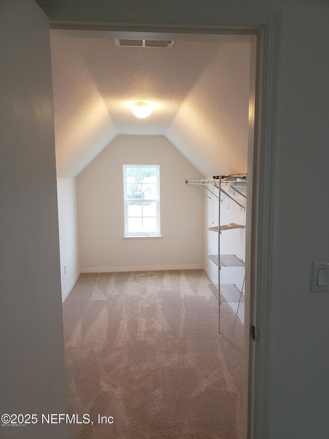 Building Photo - 10310 Magnolia Hills Dr