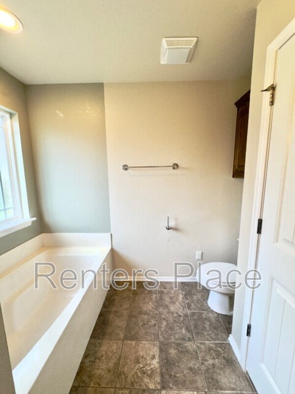 Building Photo - 9025 N 157th E Ave