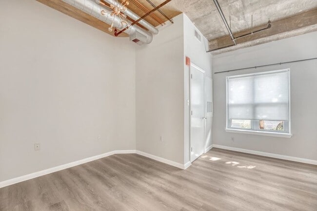 Building Photo - 1300 N St NW