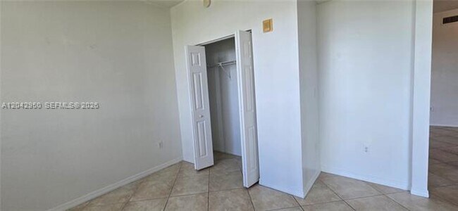 Building Photo - 3590 Coral Wy