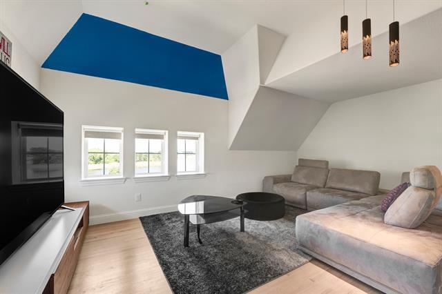 Building Photo - 2800 River Bend Pl