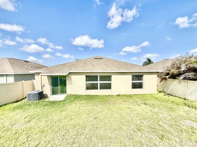 Building Photo - 17134 White Mangrove Dr