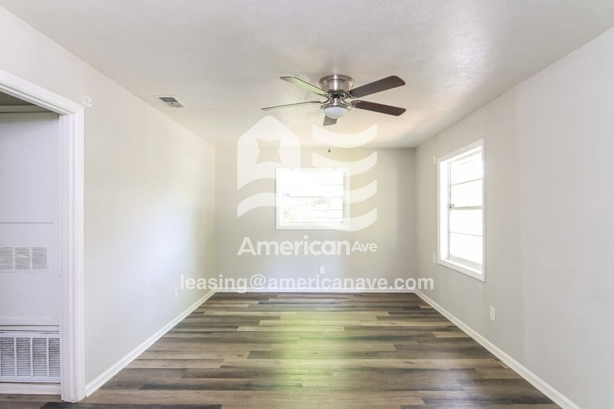 Building Photo - 2230 Danbury Dr