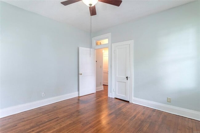 Building Photo - 3154 Lexington Rd