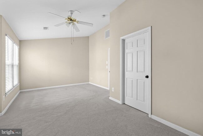 Building Photo - 5011 Waple Ln