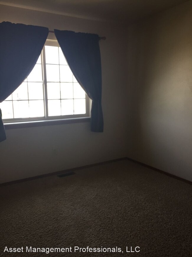 Building Photo - 710-714 Pebble Beach Rd