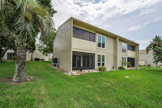 Building Photo - 645 Windrush Bay Dr