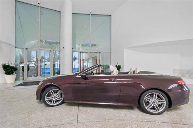 Building Photo - 16901 Collins Ave