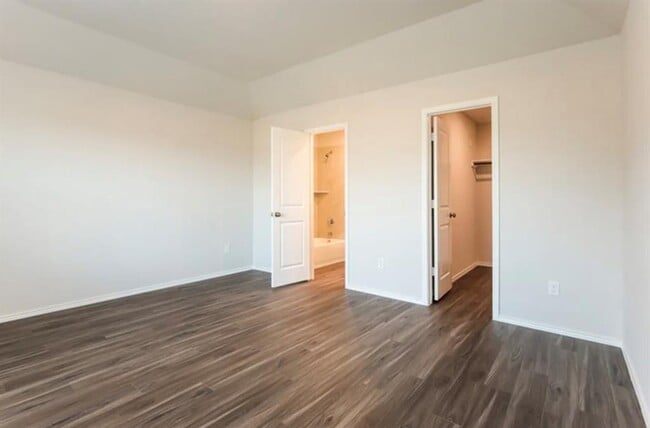 Building Photo - 1803 Crimson Lake Blvd