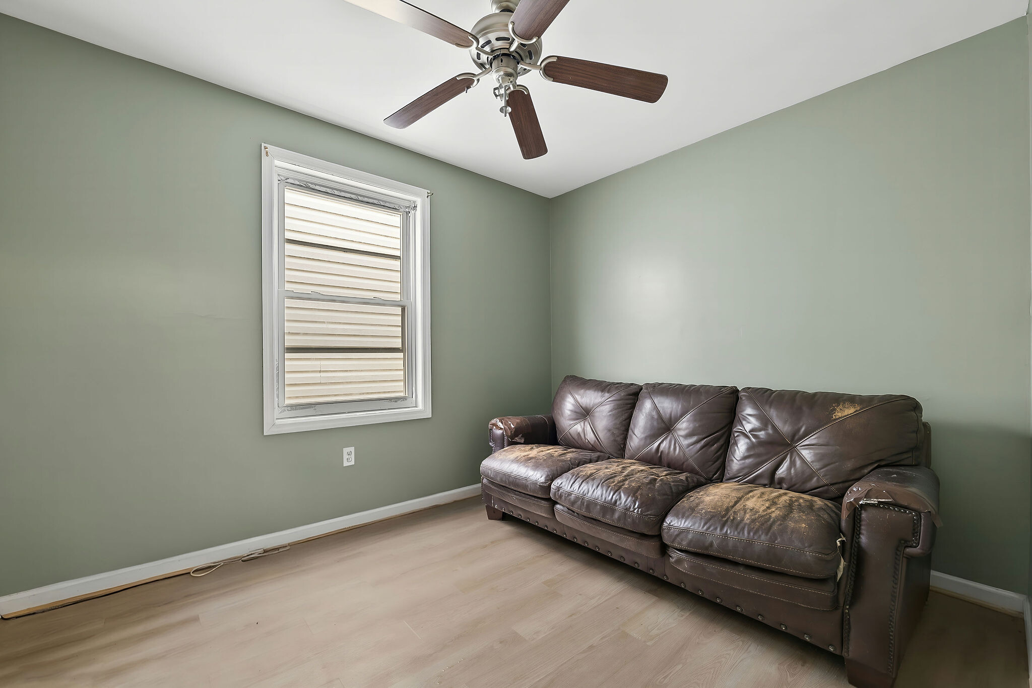 Building Photo - 15 Wales Ave