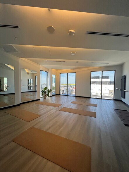 Building Photo - 160 NW 27th St