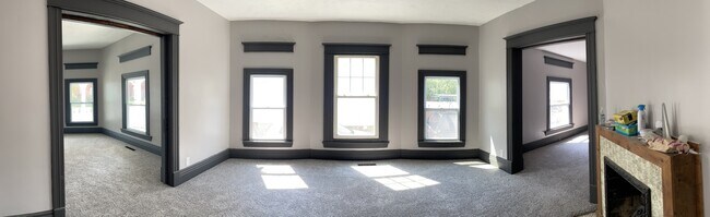 Building Photo - 407 E Center St