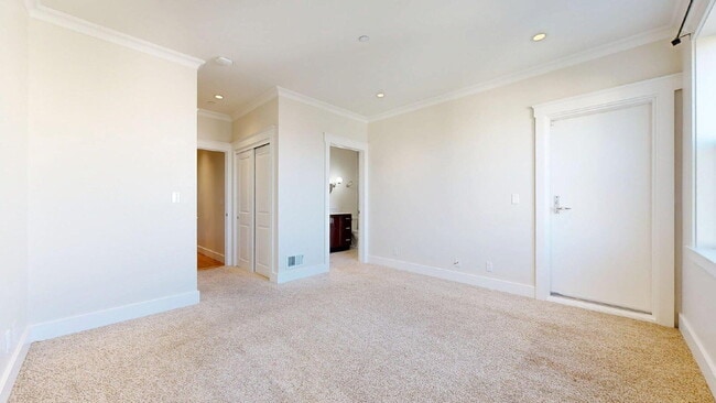 Building Photo - Bright & Modern 2BR/2BA Condo with Garage Parking & In-Unit Laundry – Central Richmond