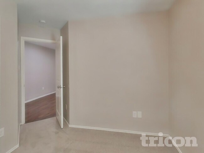 Building Photo - 15426 Rancho Joya Wy