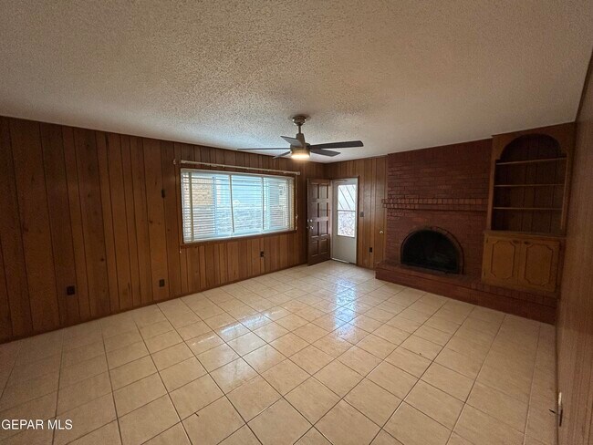 Building Photo - 5125 Sweetwater Dr