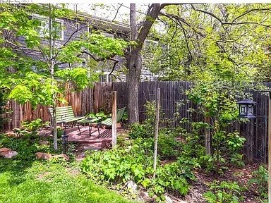 Building Photo - 1872 Del Rosa Ct