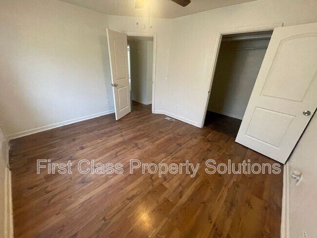 Building Photo - 1731 NW 32nd St