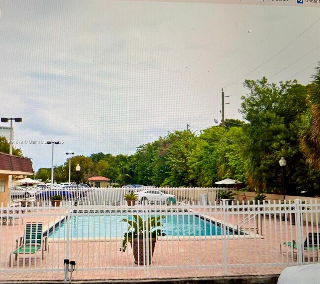 Building Photo - 1800 Sans Souci Blvd