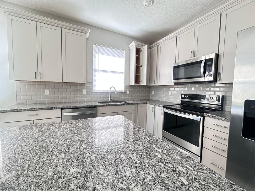 Building Photo - 4016 Basket Oak Cir