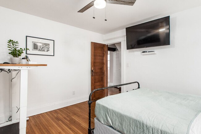 Building Photo - 234 E 7th Ave