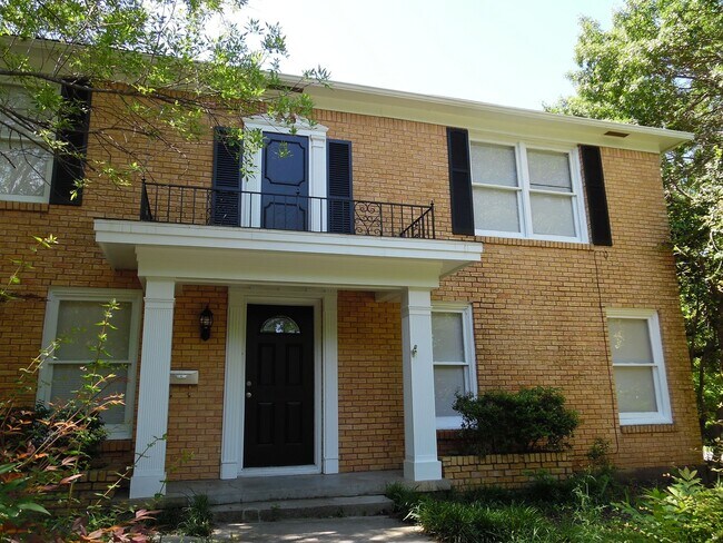 Building Photo - Remodeled Berkeley Triplex with 2 Bedrooms and 2 and 1/2 Baths