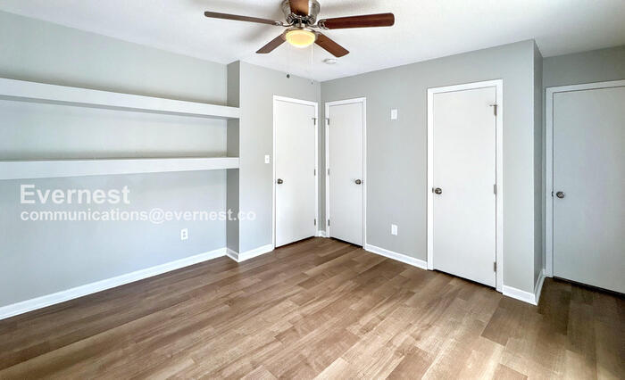 Building Photo - 14005 Glenview Dr SW