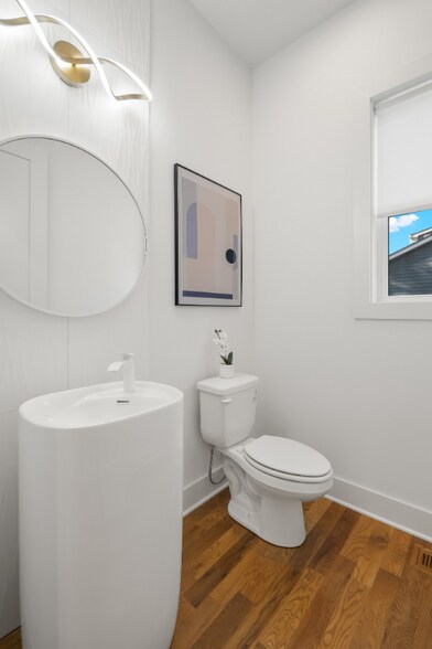 Building Photo - 1300 Edgehill Ave