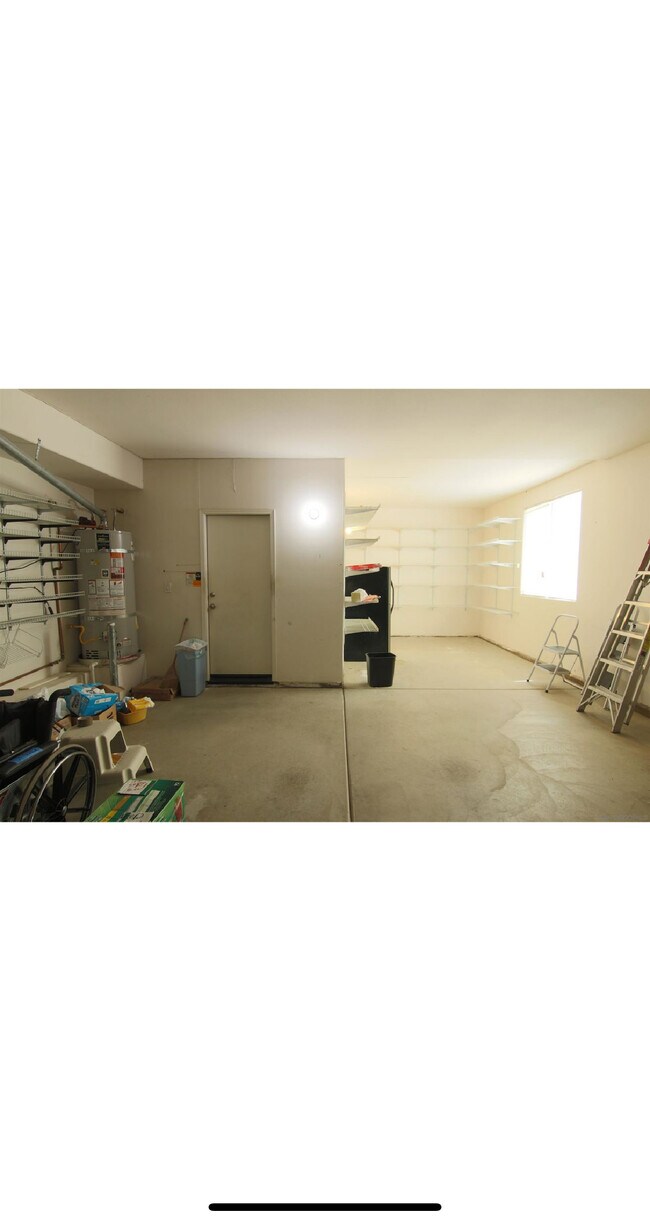 Building Photo - 31719 Poppy St