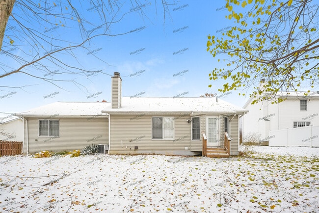 Building Photo - 15343 Sassafras Dr