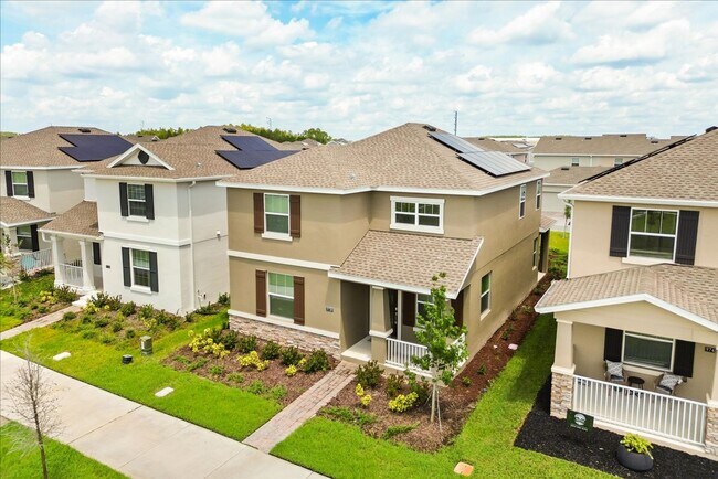 Building Photo - Spacious 5-Bedroom Solar Home for Rent in ...