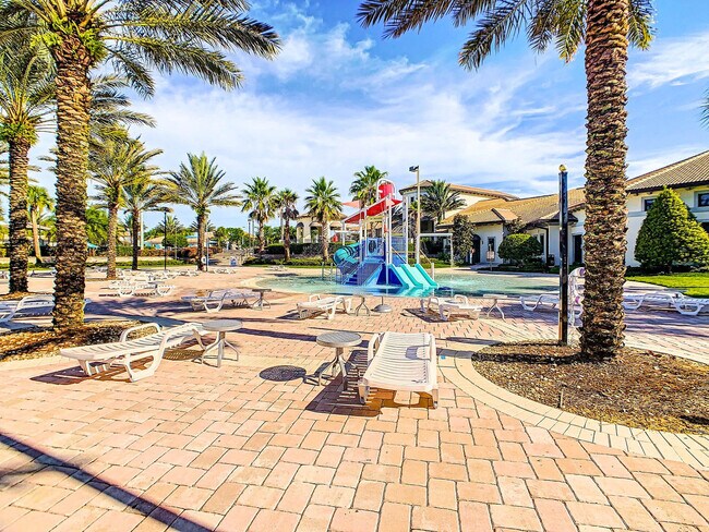 Building Photo - 1520 Oasis Club Blvd