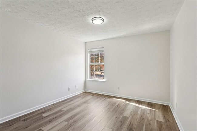 Building Photo - 300 Carrington Way