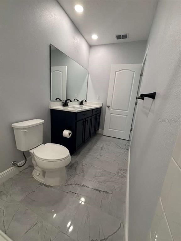 Building Photo - 1174 Haines Dr